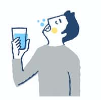 Le test Covid par gargarisme, plus rapide et moins cher que le test nasopharyngé. © hisa-nishiya, Adobe Stock